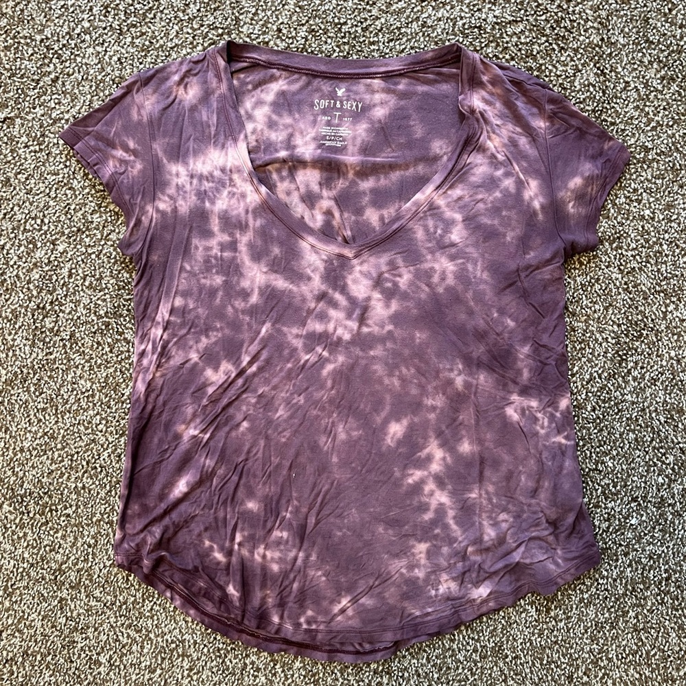 American Eagle Soft & Sexy Tee! In great condition!